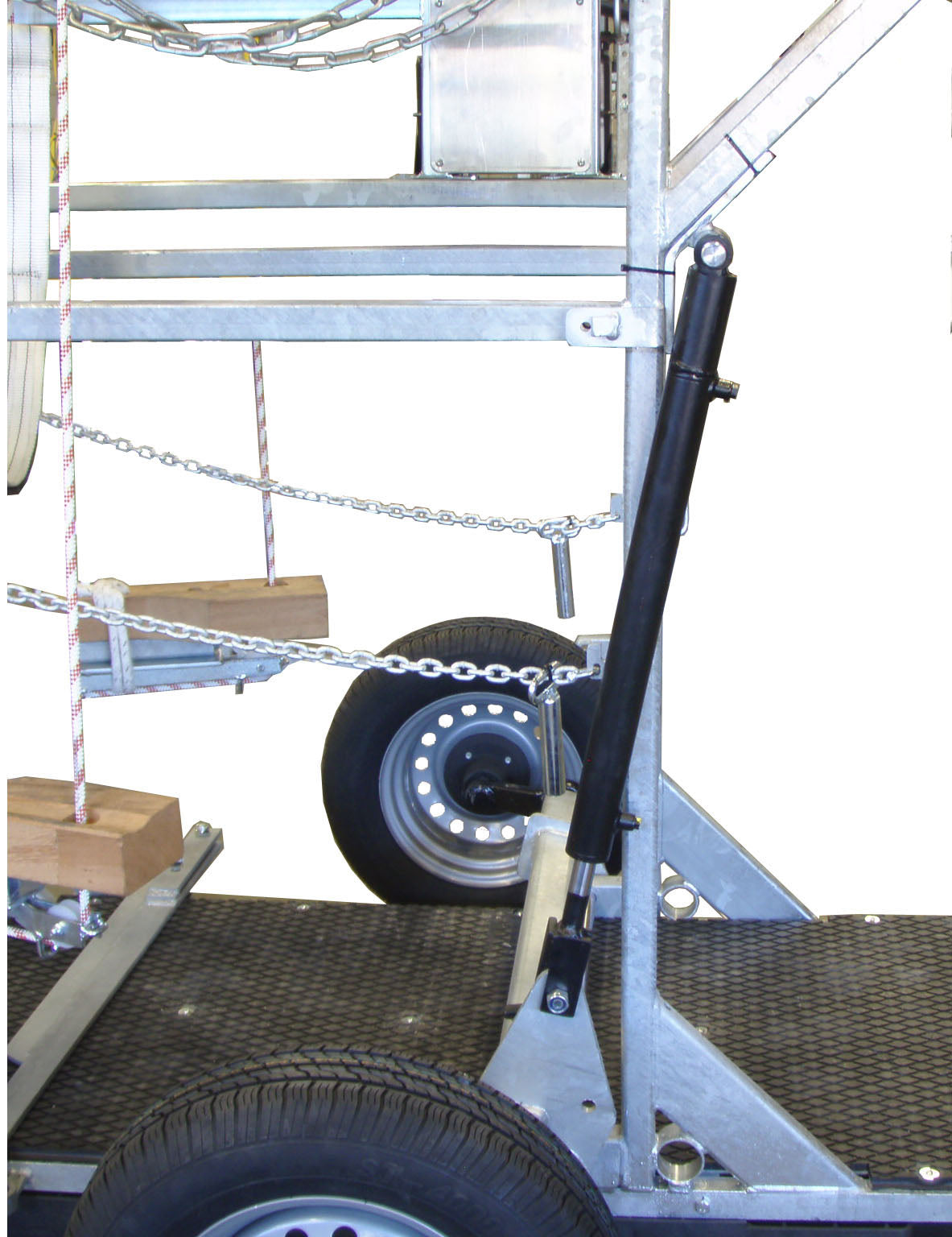 HYDRAULIC TORSION AXLE