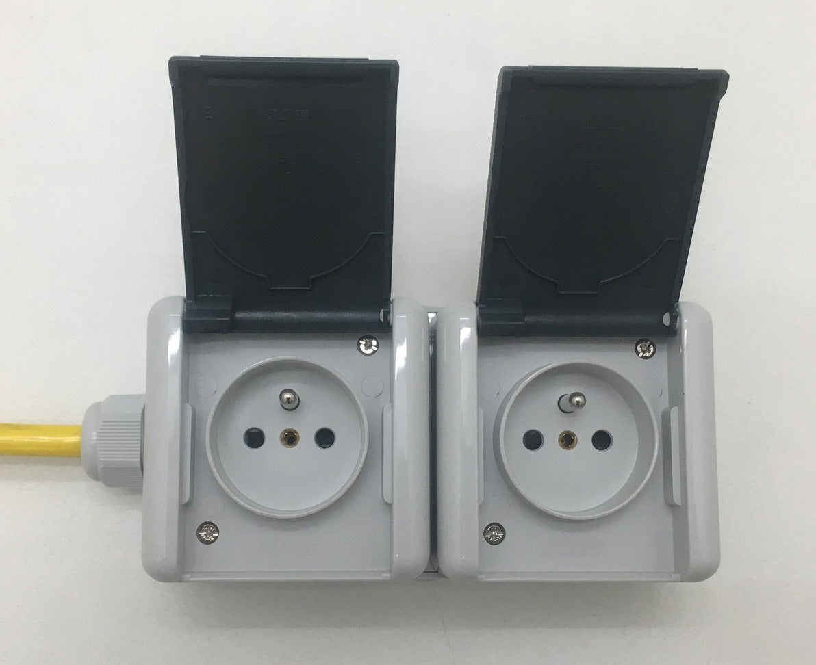 Wall socket double horizontal French